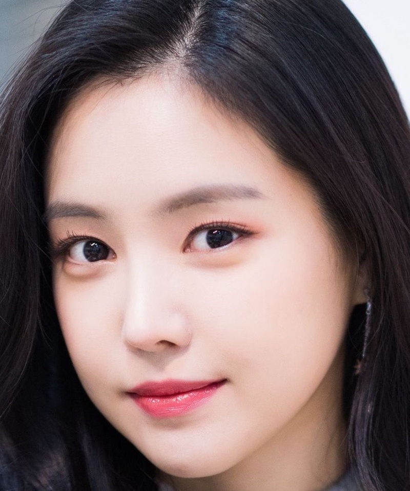 Son Na Eun