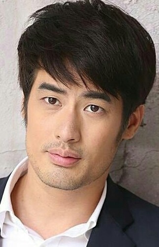 Boy Pakorn Chatborirak