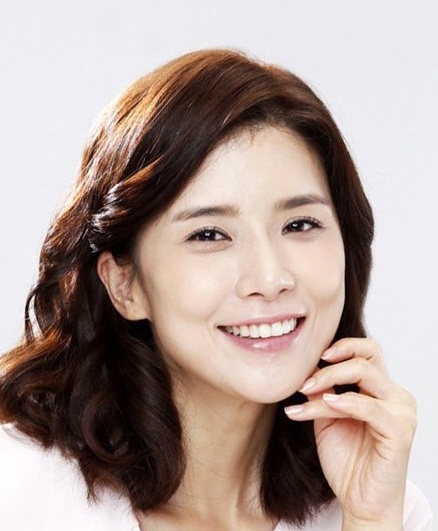 Lee Bo Young