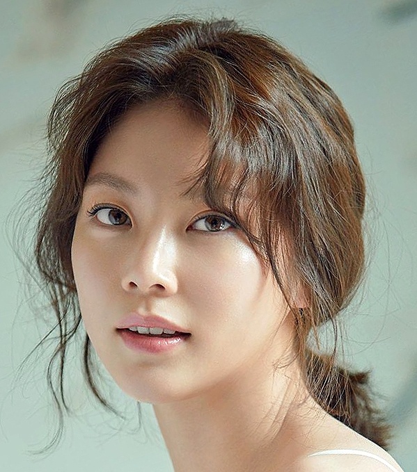 Gong Seung Yeon